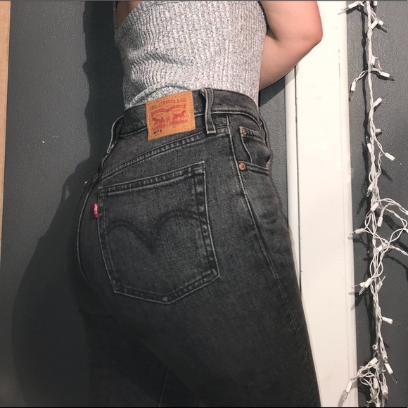 Levi Skinny Jeans - Picture 2 of 6